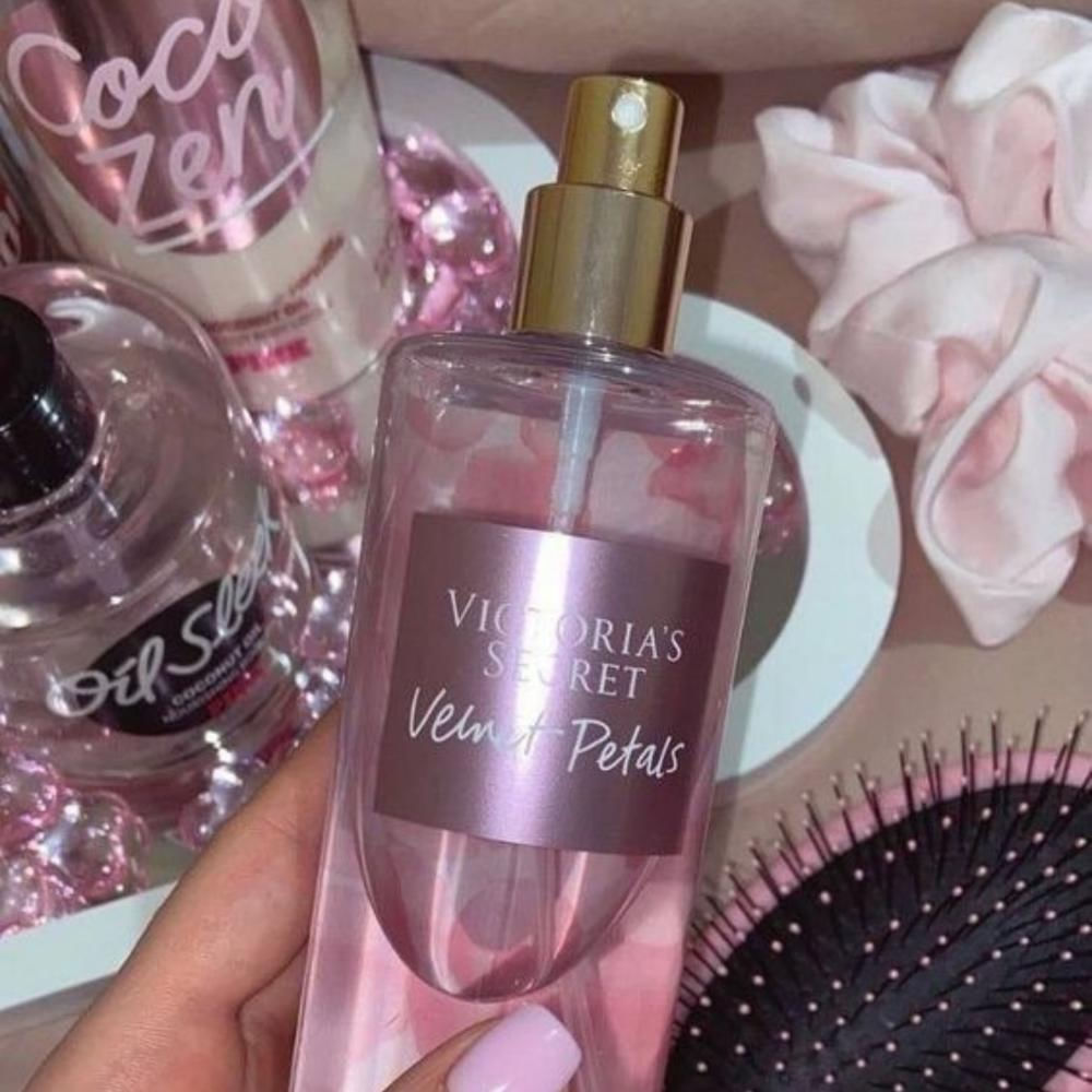 Victoria's Secret Velvet Petals Body Mist 250ml